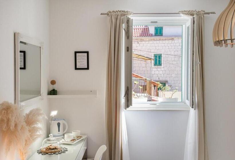 اتاق استاندارد, Central Split Rooms And Apartments Paese