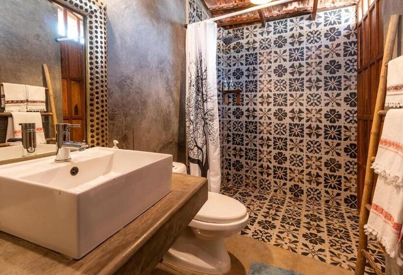 Quarto Familiar Superior, The Hammock Goa