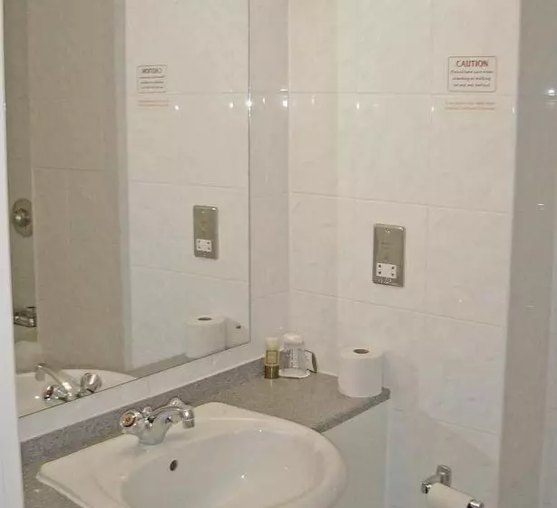 Standard Yhden Hengen Huone, Britannia Hotel Newcastle Airport