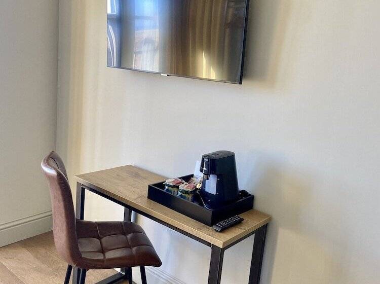 חדר משפחתי, Balcomie Links