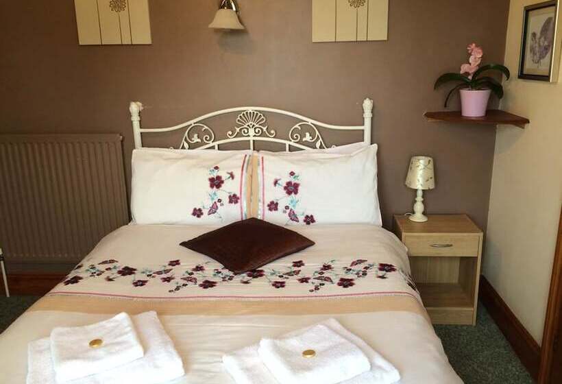 غرفة قياسية, Charlotte House