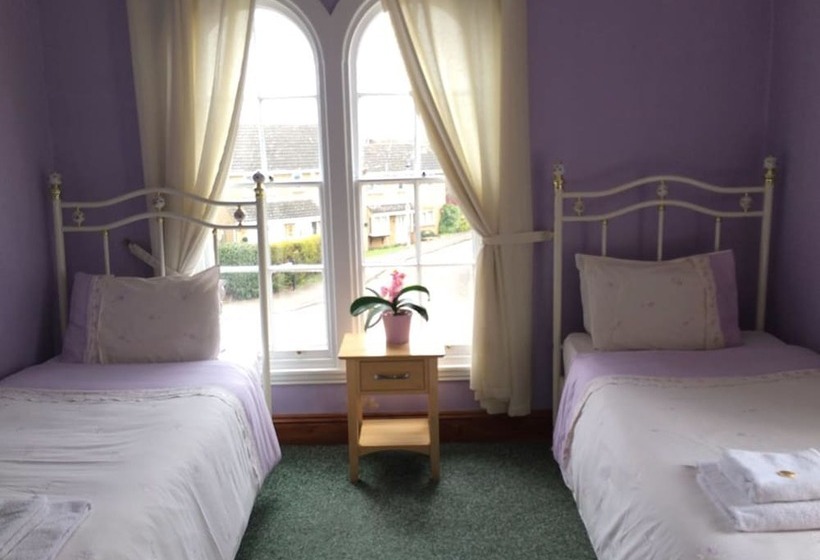 غرفة قياسية, Charlotte House