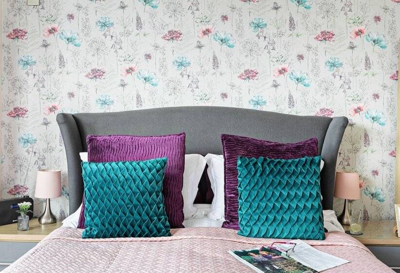 اتاق سوپریور, Cherwood Guest House