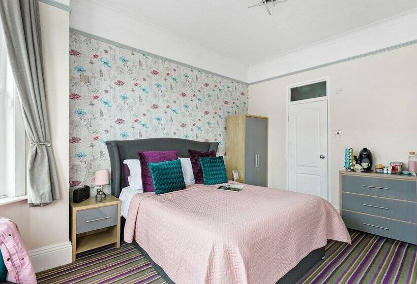 اتاق سوپریور, Cherwood Guest House