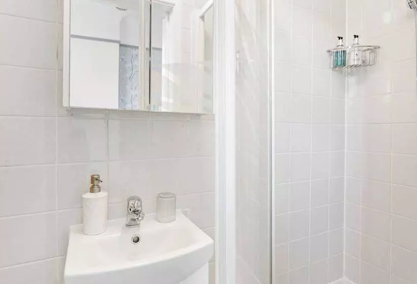 Standard Yhden Hengen Huone, Cherwood Guest House