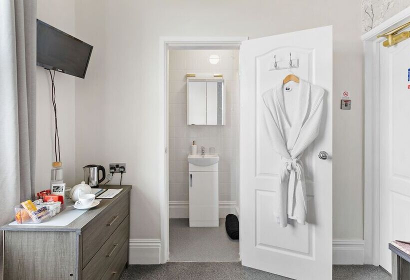 اتاق استاندارد یک نفره, Cherwood Guest House