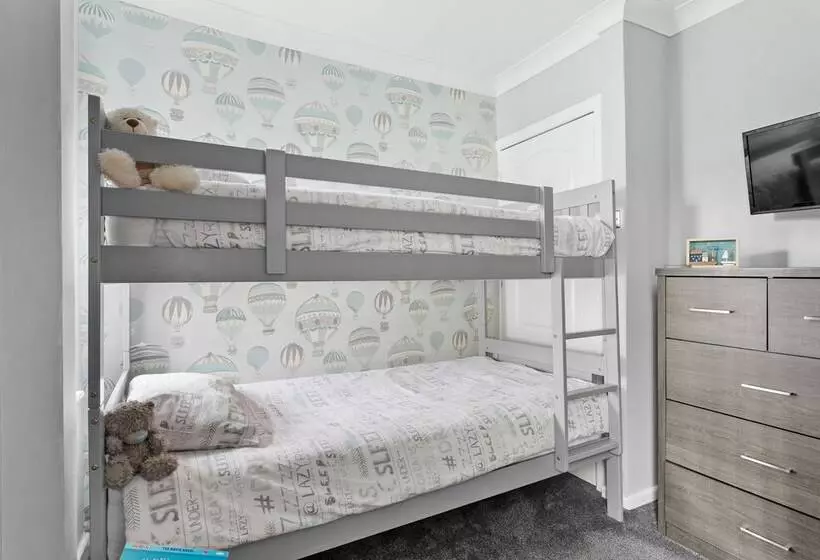 Perhehuone, Cherwood Guest House