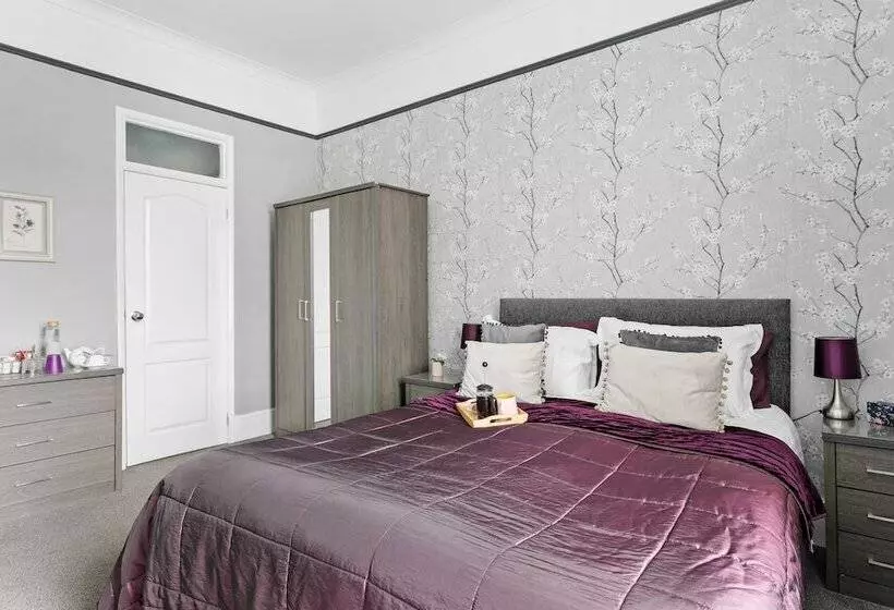 Perhehuone, Cherwood Guest House