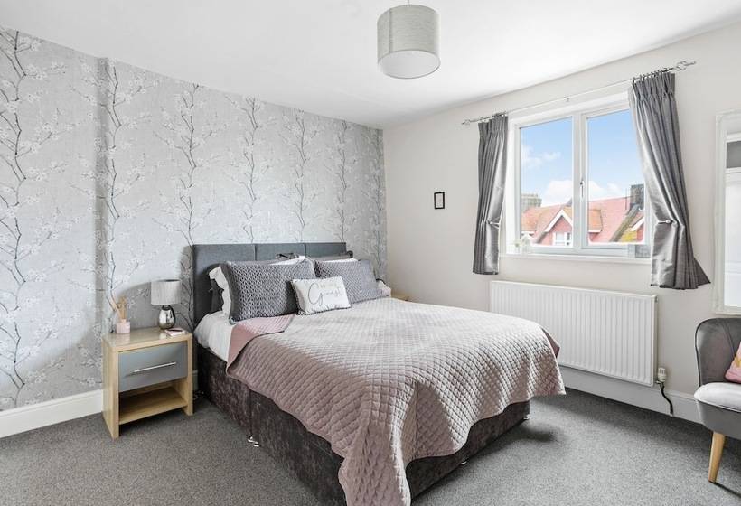 اتاق سوپریور, Cherwood Guest House