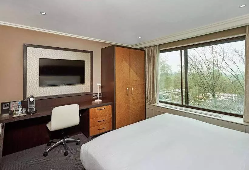 パークビューのデラックスルーム, Doubletree By Hilton Hotel London   Hyde Park