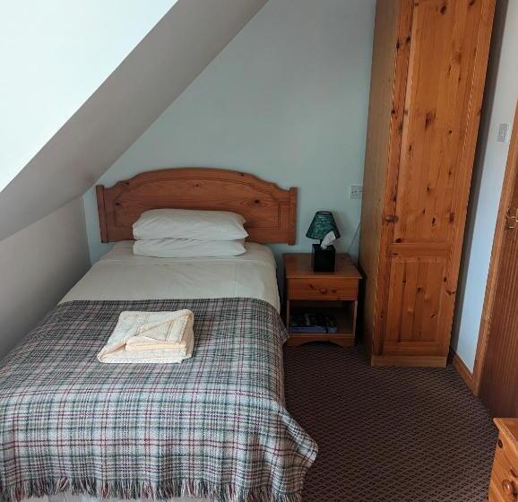 스탠다드 싱글 룸, Doune Braes