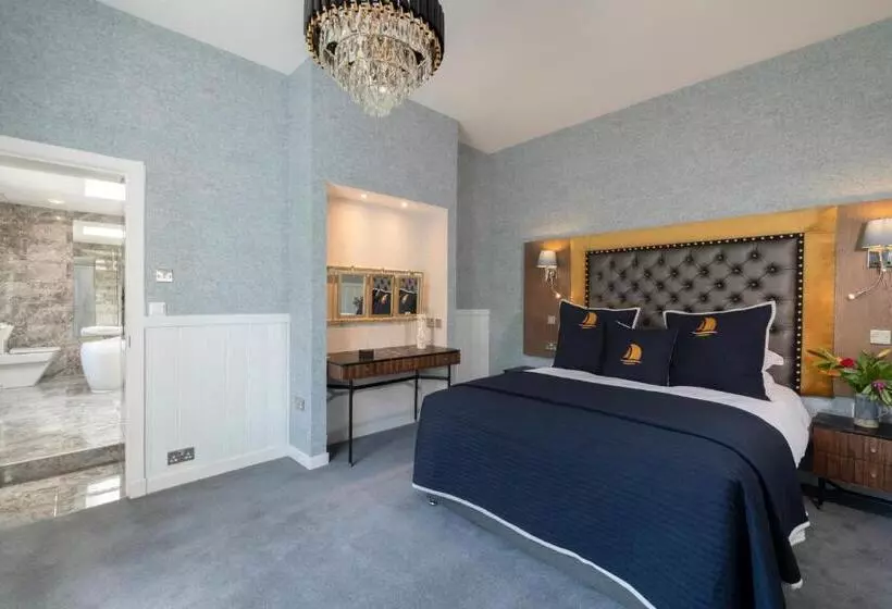 Suite with Terrace, Duisdale House