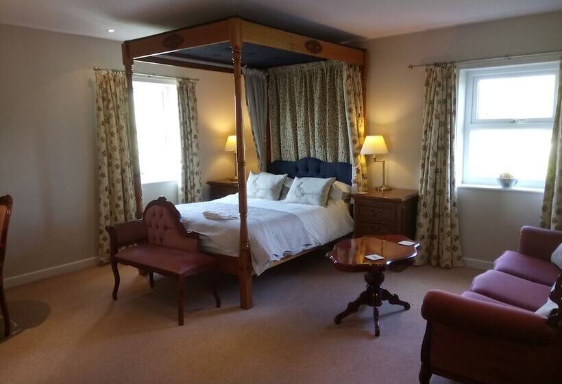 Номер Стандарт, Elmfield House