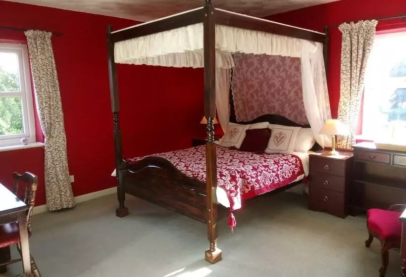 スタンダードルーム, Elmfield House