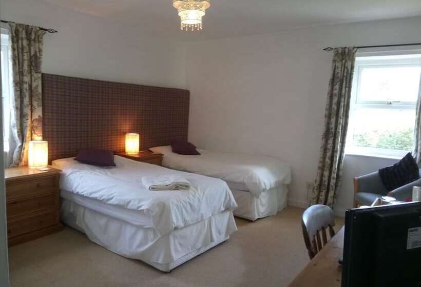 Номер Стандарт, Elmfield House