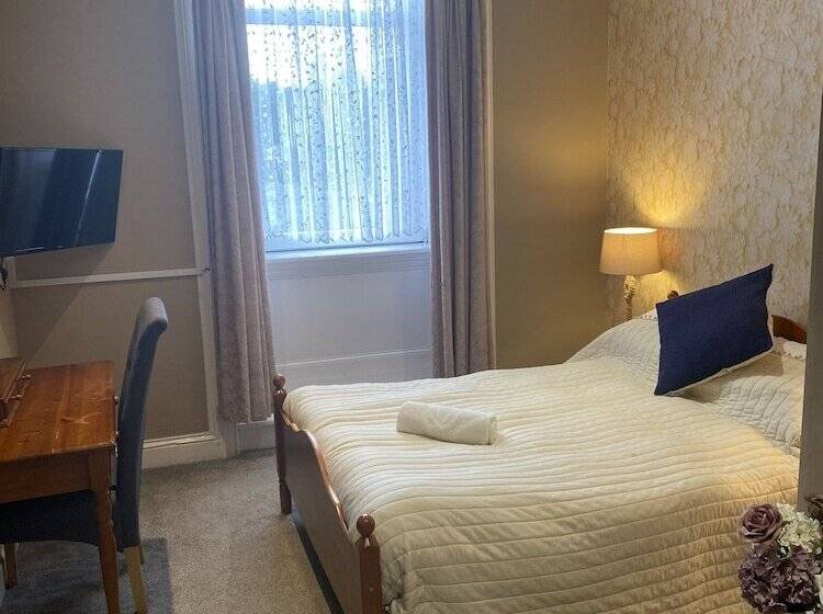 Номер Стандарт, Ernespie House