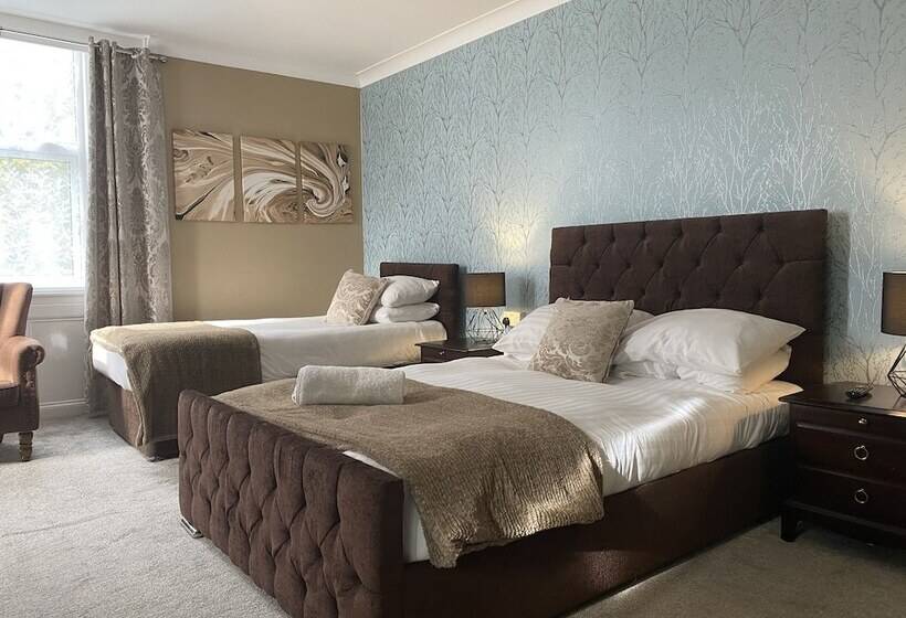 غرفة عائلية, Ernespie House