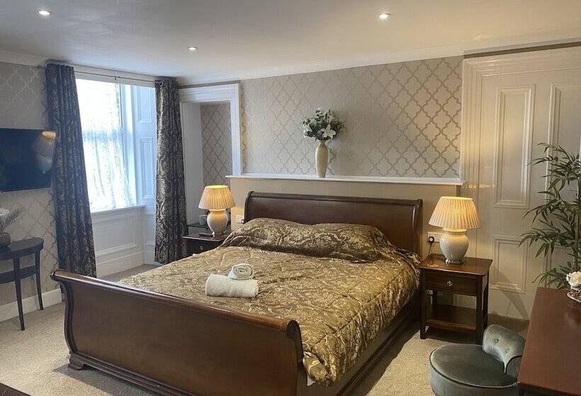 Номер Стандарт, Ernespie House