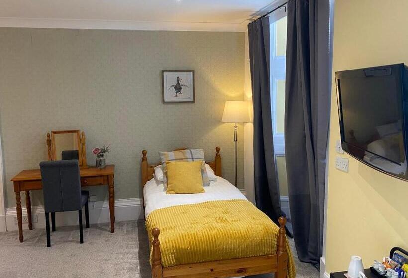 Семейный Номер, Ernespie House