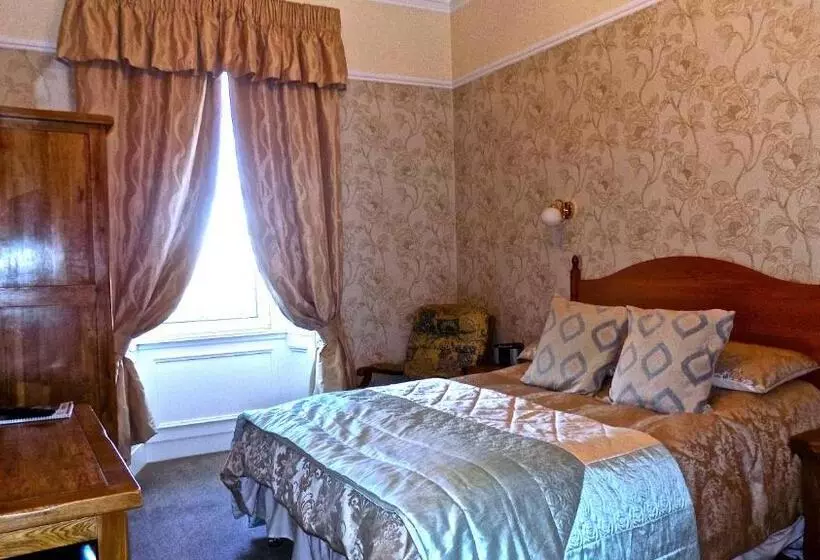 اتاق لوکس با تخت بزرگ, Gifford House
