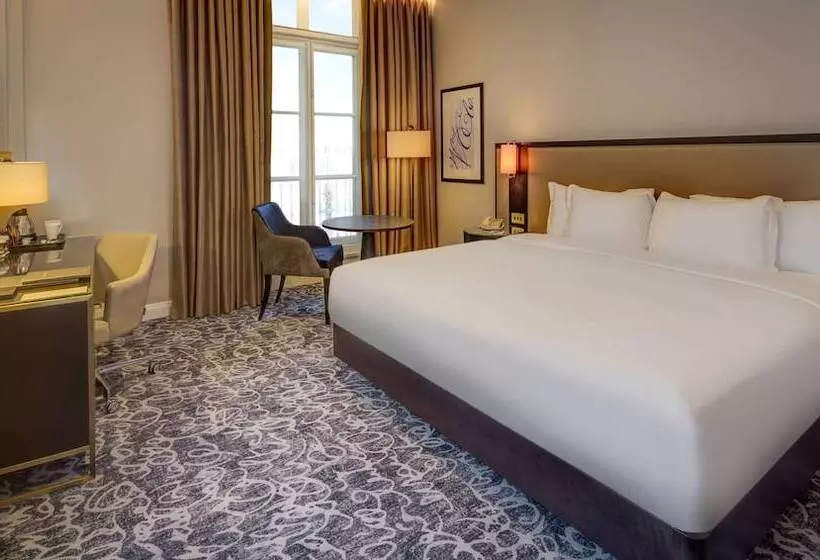 اتاق خانوادگی, Hilton London Euston