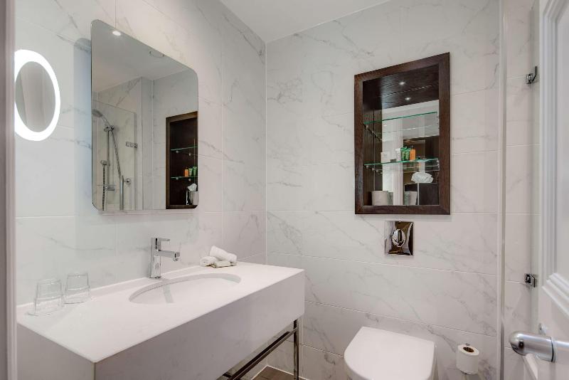 Номер Стандарт, Hilton London Euston