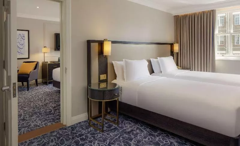 اتاق خانوادگی, Hilton London Euston