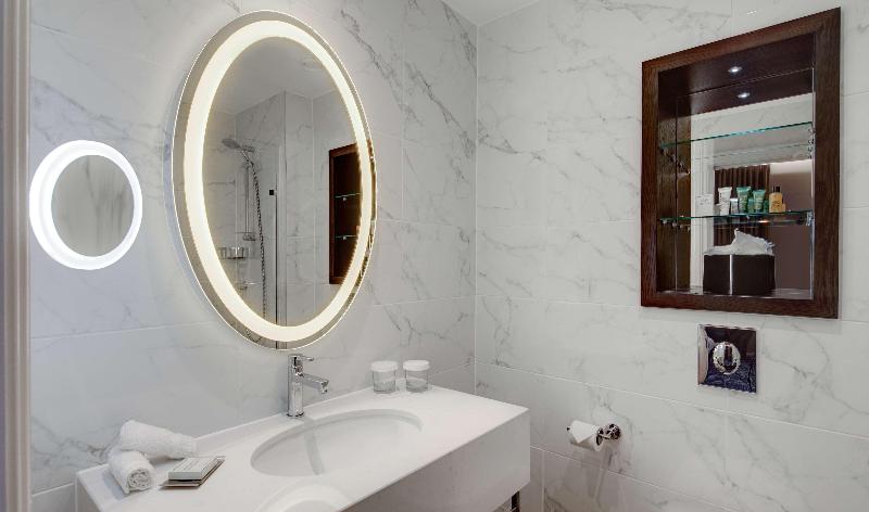 Номер Deluxe, Hilton London Euston