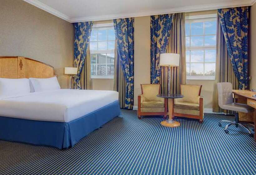 Номер Deluxe, Hilton London Euston