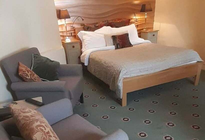 חדר סטנדרט, Lifton Hall