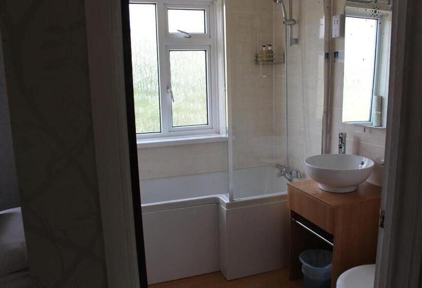 اتاق استاندارد یک نفره, The Moorland