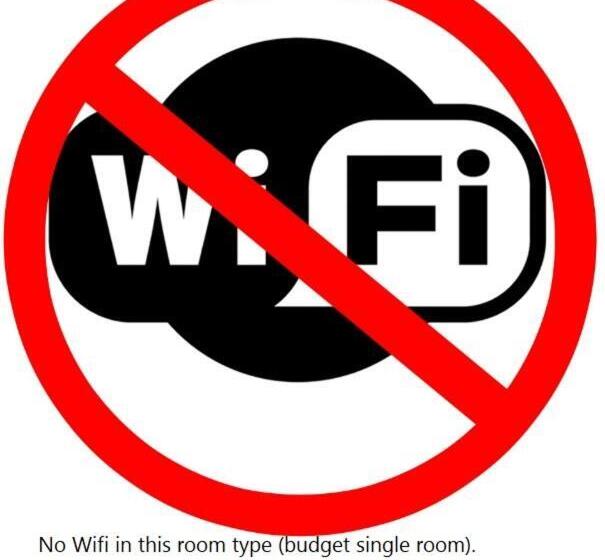 اتاق اکونومی یک تخته, The Moorland