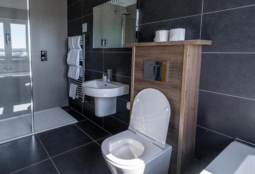 غرفة ديلوكس مزودة بشرفة, Oak Tree Inn