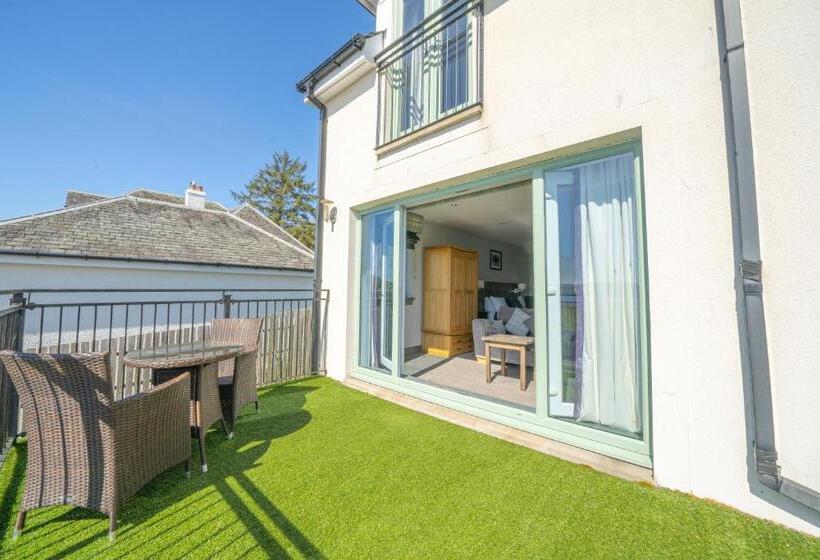 غرفة ديلوكس مزودة بشرفة, Oak Tree Inn