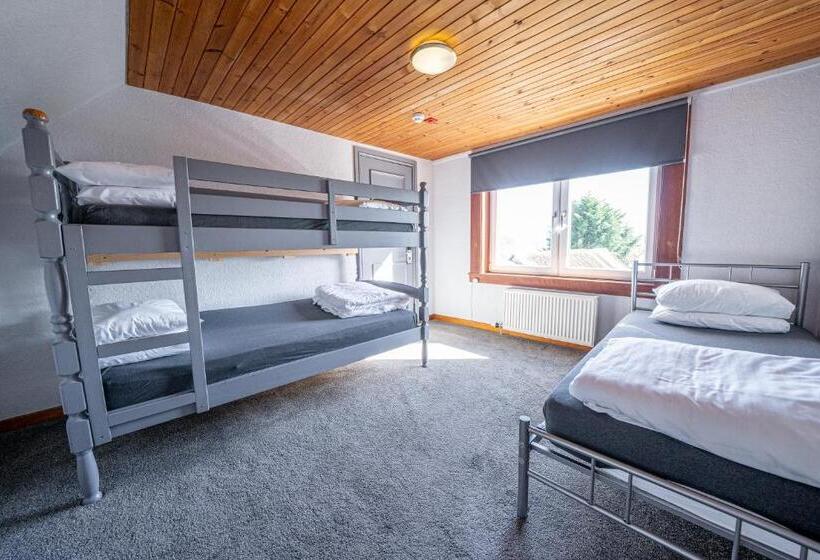 غرفة عائلية, Oak Tree Inn