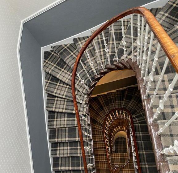 اتاق خانوادگی با سرویس بهداشتی مشترک, Park View House
