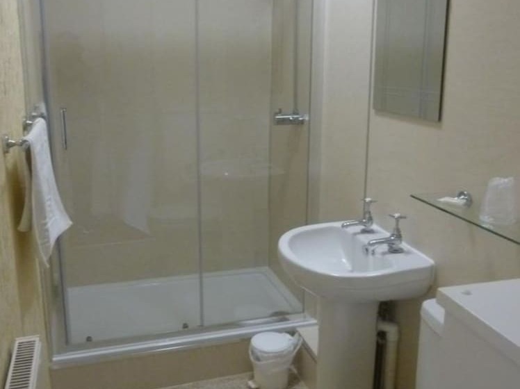 スタンダードルーム, Rothwell House