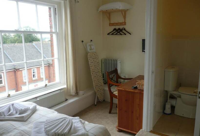 スタンダードルーム, Rothwell House