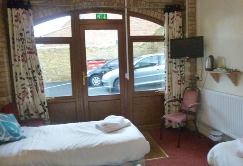 スタンダードトリプルルーム, Rothwell House