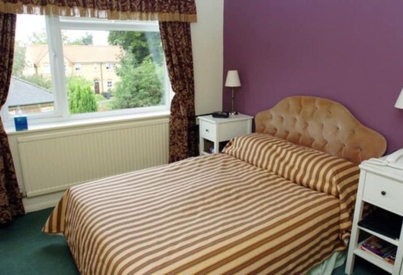 스탠다드 룸, Stuart House