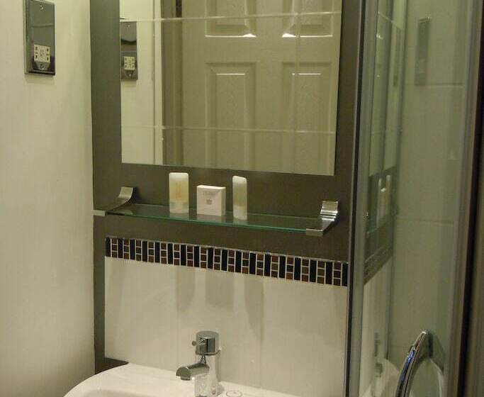 스탠다드 싱글 룸, Stuart House