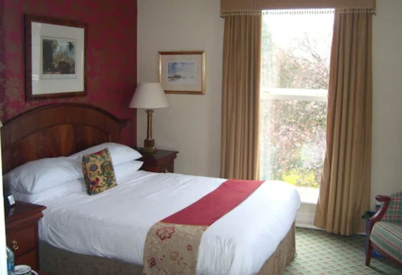 이그제큐티브 룸, Stuart House