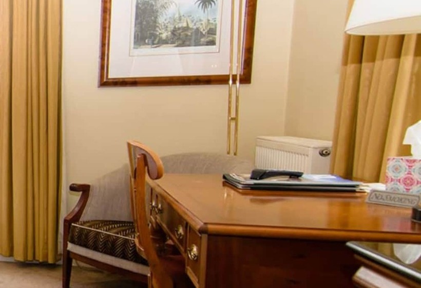 이그제큐티브 룸, Stuart House