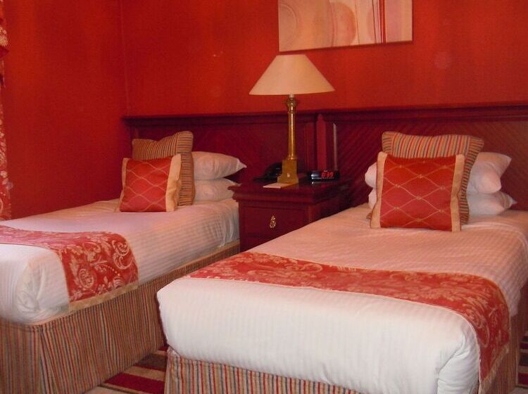 스탠다드 룸, Stuart House