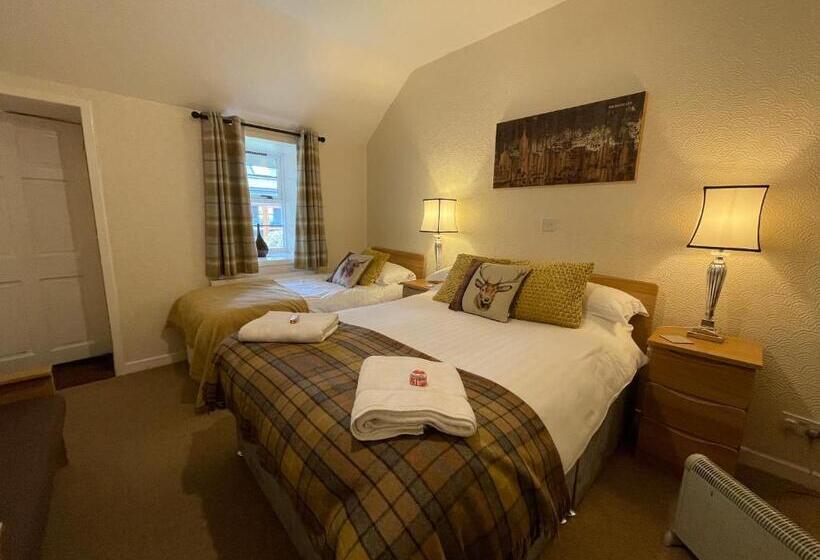 غرفة عائلية, The Mey