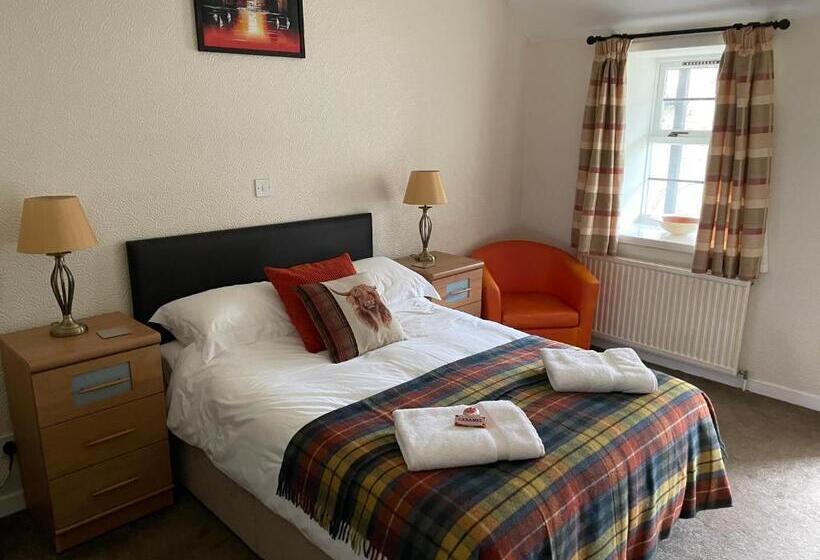 غرفة قياسية مطلّة علي الحديقة, The Mey