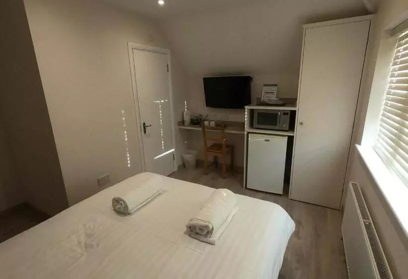 اتاق استاندارد, Debden Guest House