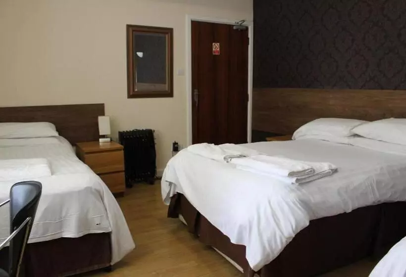 اتاق خانوادگی, Debden Guest House