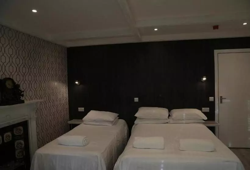 اتاق استاندارد با سرویس بهداشتی مشترک, Debden Guest House