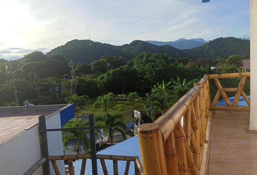 غرفة قياسية مطلة على الجبل, La Rivera Playa Palomino